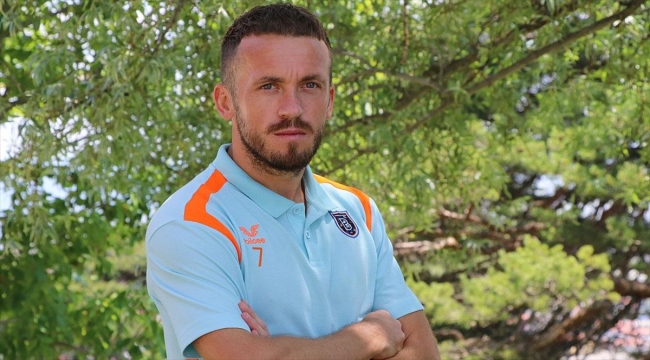 Medipol Başakşehirli futbolcu Edin Visca: Kariyerimi Başakşehir'de bitirmek istiyorum
