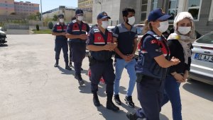 Sahte 67 bin 500 doları ile yakalanan 4 kişi adliyeye sevk edildi