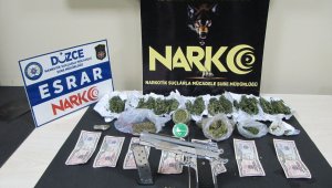 Düzce'de polisten uyuşturucu ve sahte para operasyonu