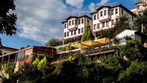 Ordu'da iş adamı otelini kız öğrencilere tahsis etti