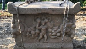 Roma dönemine ait lahiti satmaya çalışırken suçüstü yakalandılar