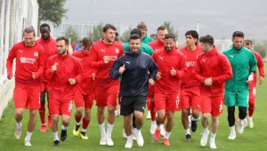 Sivasspor ara vermeden Karagümrük maçı hazırlıklarına başladı