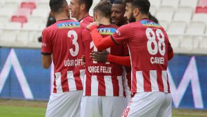 Sivasspor yenilmezlik serisini sürdürmek istiyor