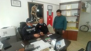 Tüm birikimini pazar yerinde unuttu yardımına zabıta koştu