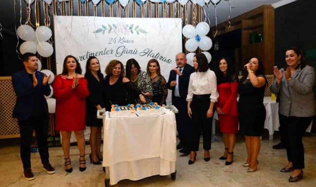 Manavgat'ta görevli 80 öğretmen, yemekte buluştu