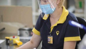 Ukrayna'da posta şirketinden aşı olanlara para ödülü