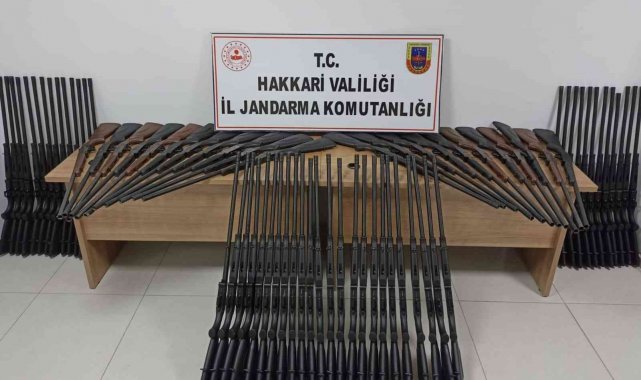Derecik'te 71 av tüfeği ele geçirildi