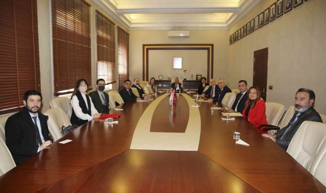 Adana Yeryüzü Pazarı kuruluyor