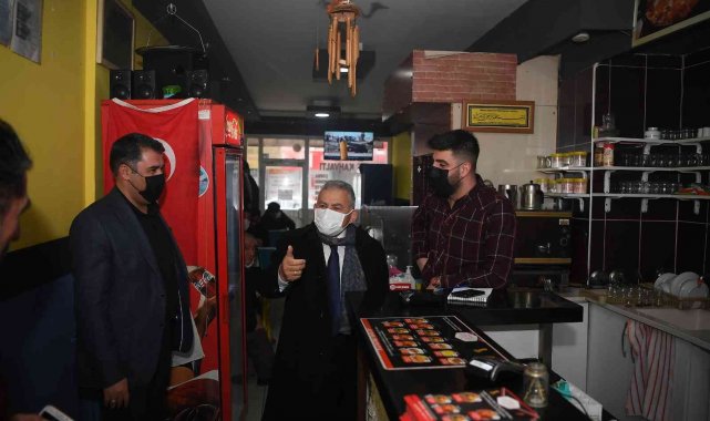 Başkan Büyükkılıç'tan Hunat esnafına ziyaret