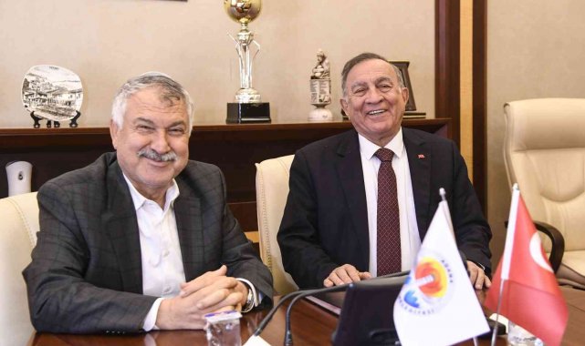 Kent Meydanı Projesi Büyükşehir'e devredildi