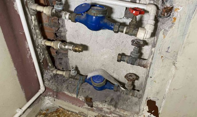 Zeytinburnu'nda evin su saatini 14 saniyede çaldı