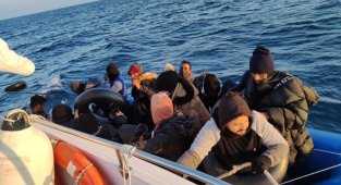 İzmir açıklarında düzensiz göçmen hareketliliği