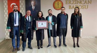 Stajyer avukatlar ruhsatnamelerini aldı