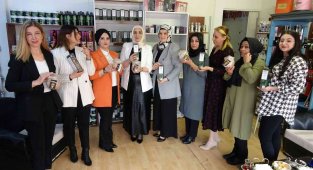 Yozgatlı kadınlar Çam kolonyası üretti