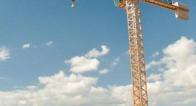 Gökdelen Yapımında Kule Vinçlerin Rolü